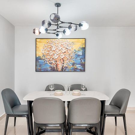 Stellar Cbd Rivergate Apartment - Pool - Free 4G Sim For 3 Nights Ho Chi Minh-stad Buitenkant foto